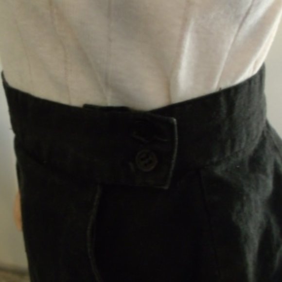 Sz. 7/8 Jennifer Eden Distressed Black Shorts - Picture 5 of 5